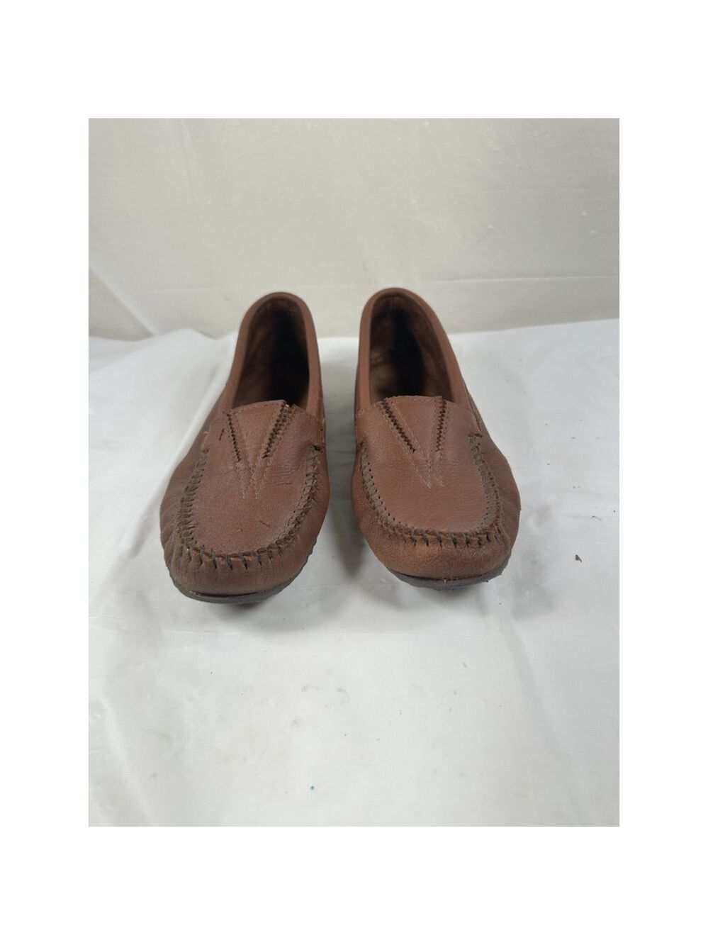 MINNETONKA Moccasins Deerskin Gore Front Ladies Size 9